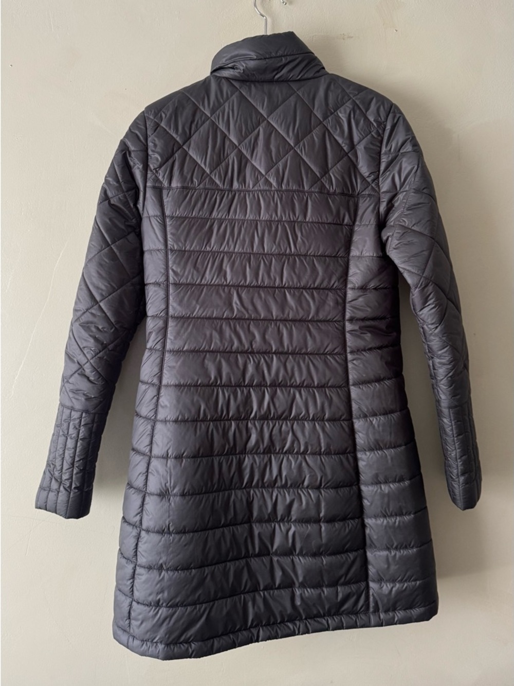 PATAGONIA WOMENS RADALIE PARKA BLACK INSULATED JACKET COAT SIZE M - Picture 5 of 5